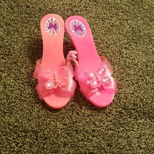 Dress-up princess heals shoes